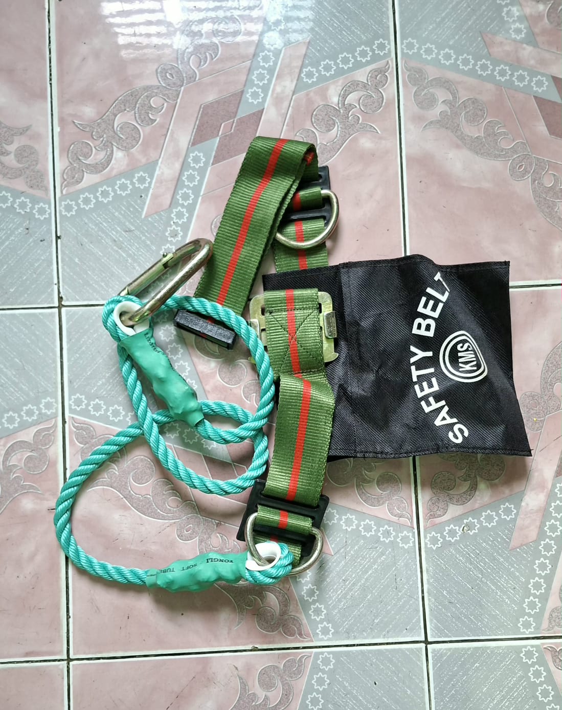 Safety belt dish/internet work